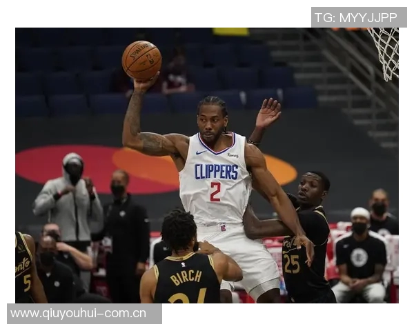2017年10月NBA快船与猛龙激战回顾精彩瞬间与球员表现分析